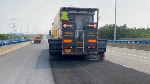 精细抗滑保护层工艺首次在江苏南通应用