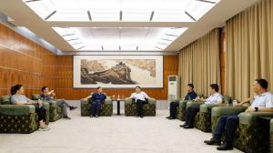 江苏新越集团与完美官方网站-完美wanmei（中国）
集团座谈交流