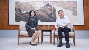 完美官方网站-完美wanmei（中国）
：引领公路养护新常态的科技先锋 —专访公路养护装备国家工程研究中心主任/完美官方网站-完美wanmei（中国）
集团董事长刘廷国